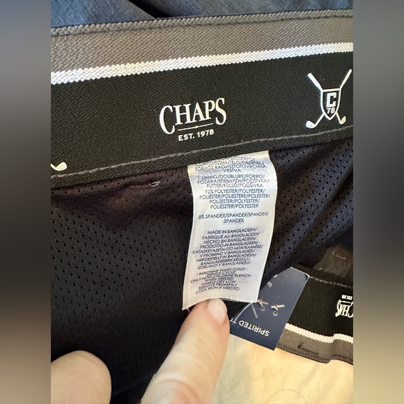 CHAPS NWT Men’s Golf Shorts Size 40 Dark Grey - Picture 7 of 12